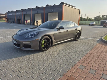Авто Porsche Panamera 2015 № 8085578