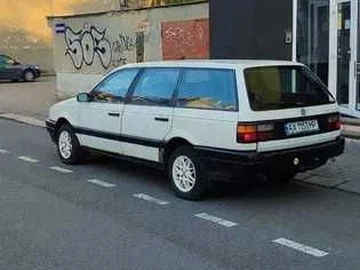 Авто Volkswagen Passat Variant 1990 № 8085599