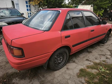 Авто Mazda 323 1990 № 8085640