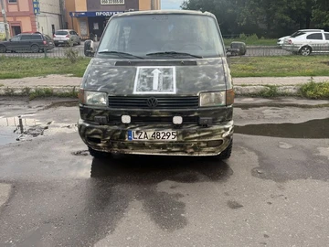 Авто Volkswagen Transporter 1998 № 8085751