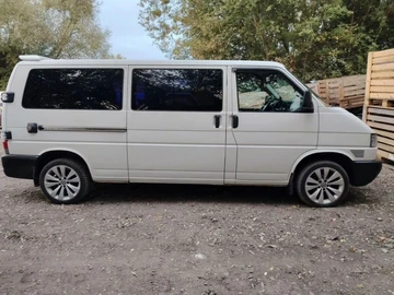 Авто Volkswagen Transporter 2000 № 8085806