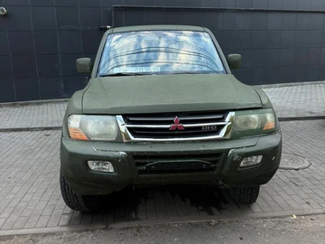Авто Mitsubishi Pajero 2001 № 8086613