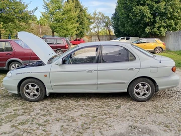 Авто Hyundai Lantra 1999 № 8087302