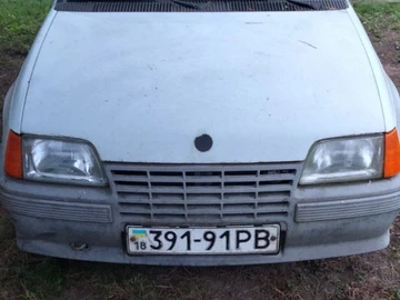 Авто Opel Kadett 1986 № 8087313
