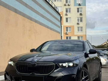 Авто BMW 5 Серия 2023 № 8087724
