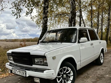 Авто ВАЗ 2107 1985 № 8087747