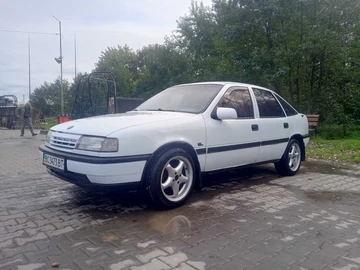 Авто Opel Vectra 1989 № 8087749