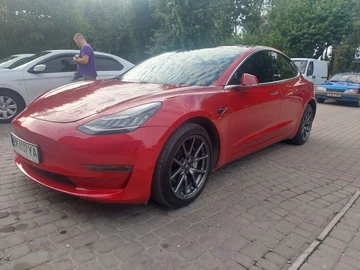 Авто Tesla Model 3 2019 № 8087943