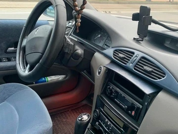 Авто Renault Laguna 2001 № 8088093