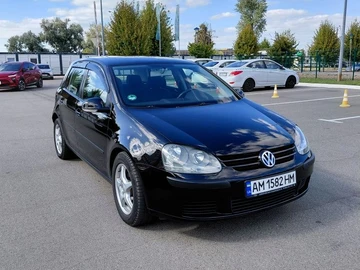 Авто Volkswagen Golf 2004 № 8088331