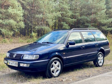 Авто Volkswagen Passat Variant 1995 № 8088649