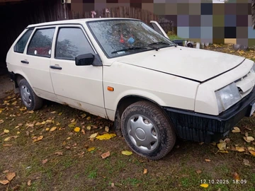 Авто ВАЗ 2109 1996 № 8088899