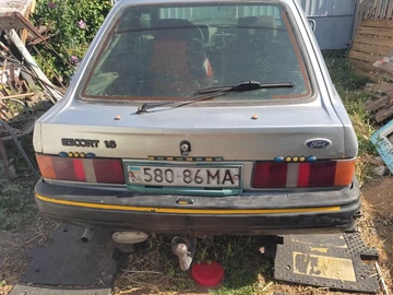 Авто Ford Escort 1989 № 8089336