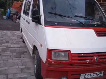 Авто Renault Trafic 1996 № 8089495