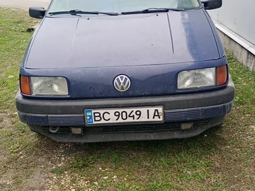 Авто Volkswagen Passat Sedan 1992 № 8089734