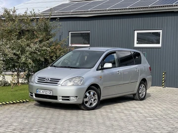 Авто Toyota Avensis Verso 2002 № 8089845