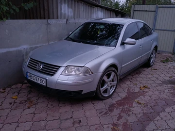 Авто Volkswagen Passat Sedan 2002 № 8089902