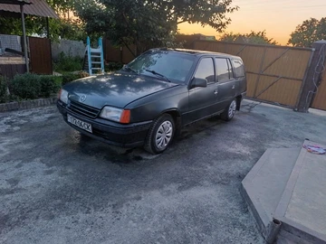 Авто Opel Kadett 1988 № 8090061