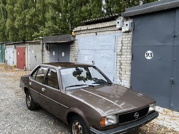 Авто Opel Ascona 1981 № 8090083