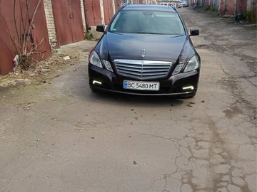 Авто Mercedes 220 2010 № 8090246