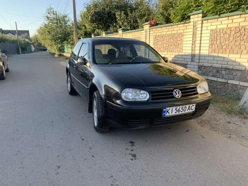 Авто Volkswagen Golf 2000 № 8090302