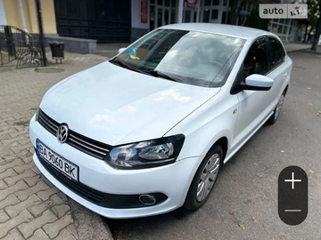 Авто Volkswagen Polo 2014 № 8090311