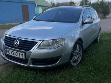Авто Volkswagen Passat Variant 2010 № 8090582