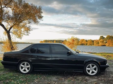 Авто BMW 7 Серия 1991 № 8090608