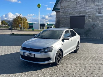 Авто Volkswagen Polo 2013 № 8090810