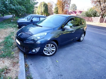 Авто Renault Scenic 2010 № 8090930