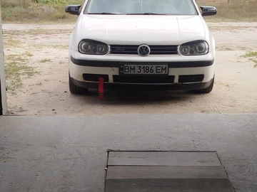 Авто Volkswagen Golf 1999 № 8090988