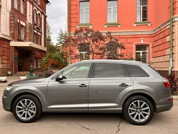 Авто Audi Q7 2017 № 8091012