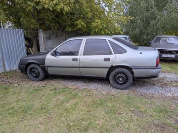 Авто Opel Vectra 1995 № 8091116