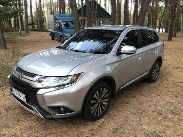 Авто Mitsubishi Outlander 2019 № 8091118