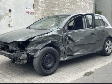 Авто Volkswagen Golf 2004 № 8091126