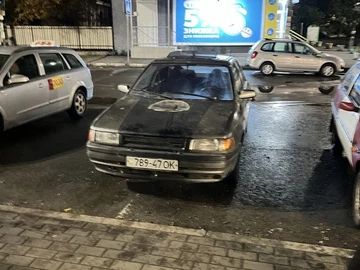 Авто Mazda 323 1989 № 8091162