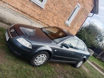 Авто Volkswagen Passat Sedan 2002 № 8091177
