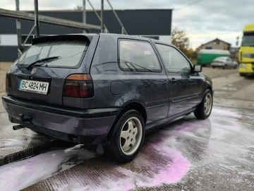 Авто Volkswagen Golf 1994 № 8091560