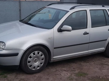 Авто Volkswagen Golf 1999 № 8091603
