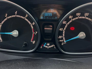 Авто Ford Fiesta 2013 № 8091642