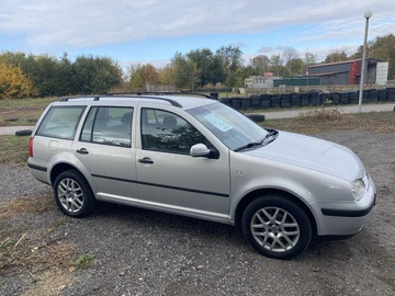 Авто Volkswagen Golf 2001 № 8091682