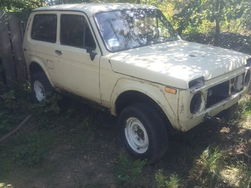 Авто ВАЗ 2121 1996 № 8091709