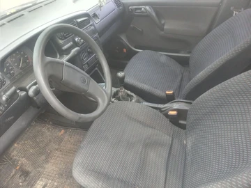 Авто Volkswagen Vento 1993 № 8091972