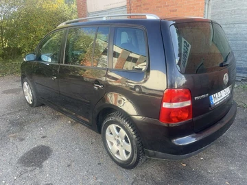 Авто Volkswagen Touran 2006 № 8092317