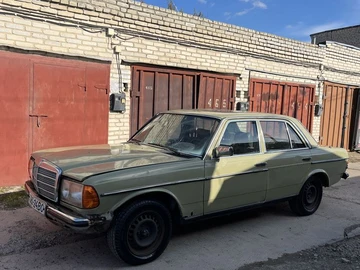 Авто Mercedes 230 1982 № 8092614