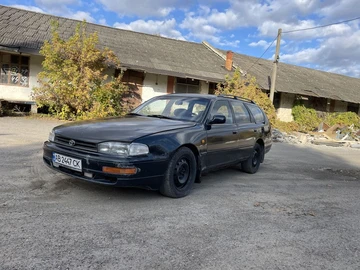 Авто Toyota Camry 1995 № 8093141