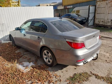 Авто BMW 5 Серия 2005 № 8093165
