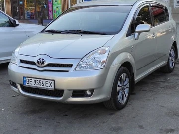 Авто Toyota Corolla Verso 2005 № 8093585