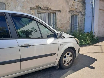 Авто Renault 5 2005 № 8093926