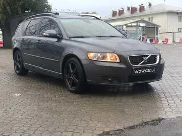 Авто Volvo V50 2009 № 8093942